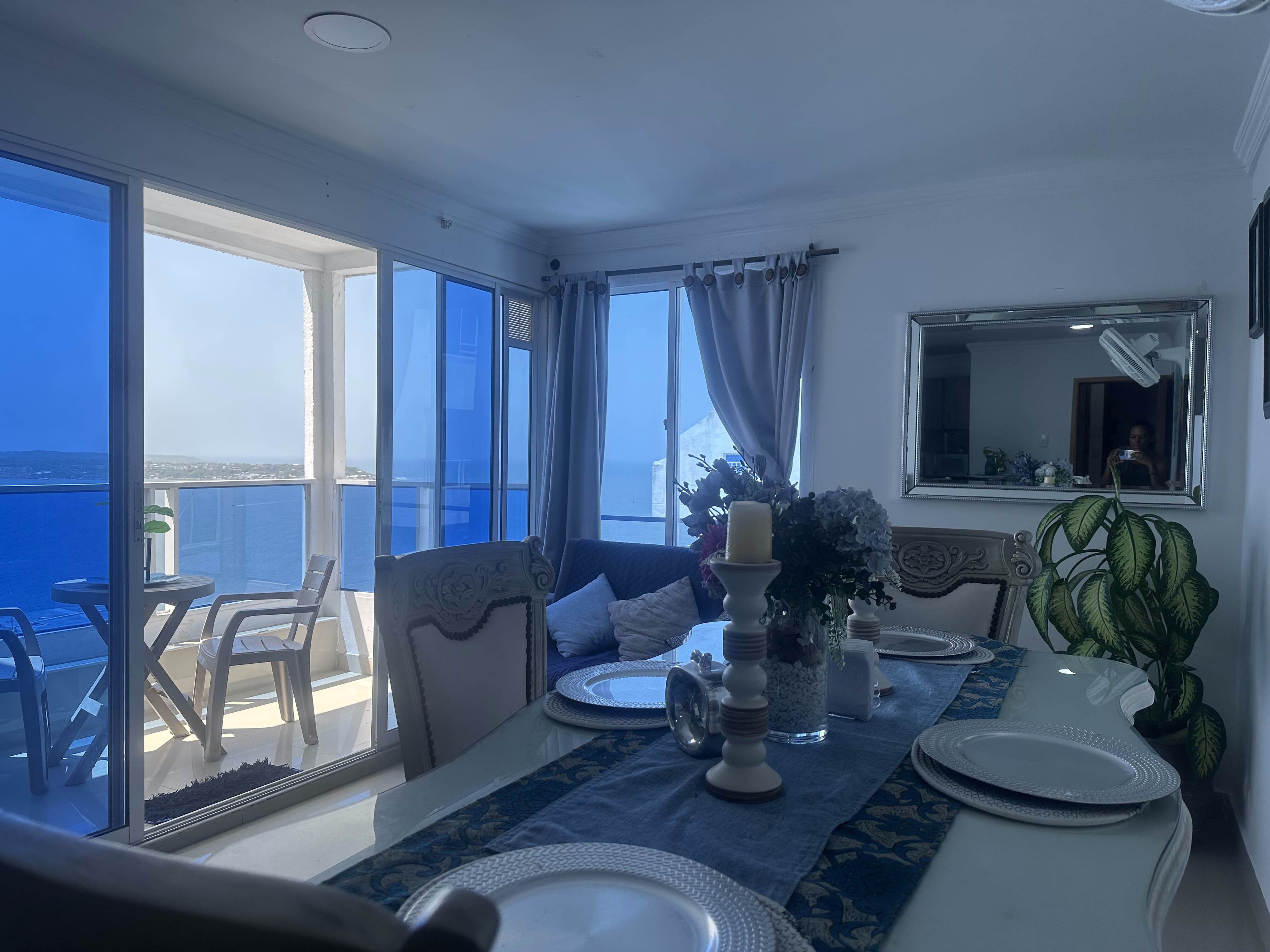 Turquesa living room with ocean view